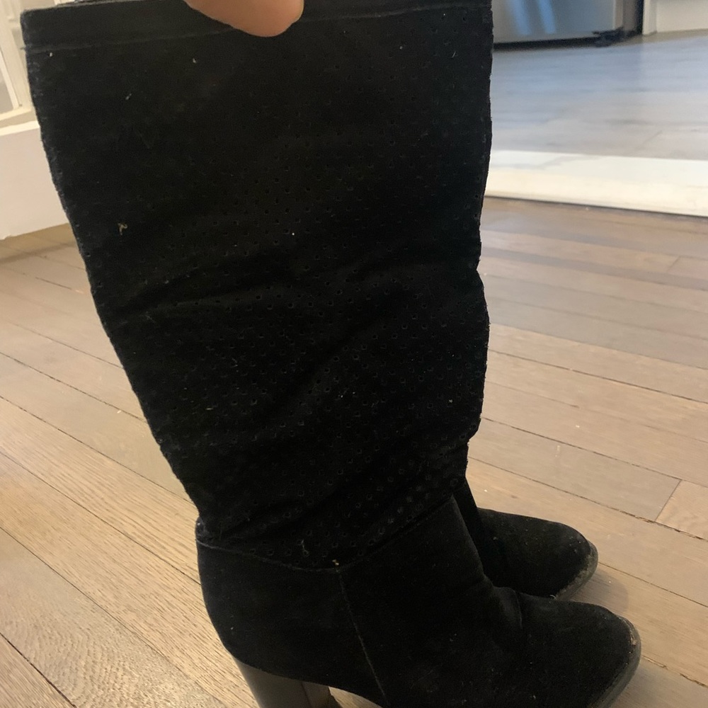 Black suede boots, size 8. Great condition.